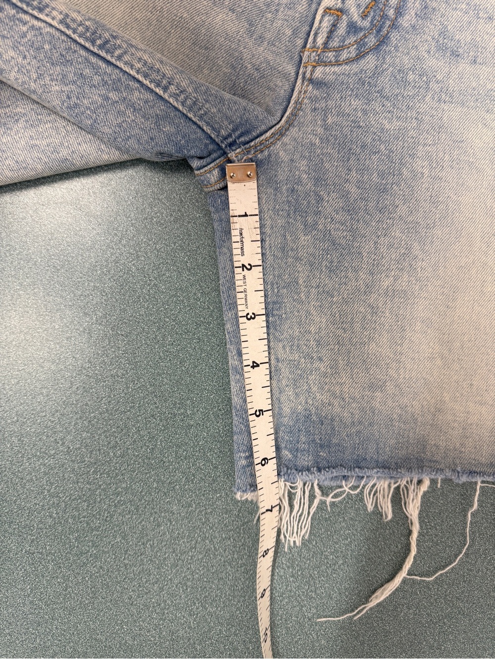 Mother “The Tripper Cut Off Fray” Jean Shorts Women’s 30 - Picture 12 of 13